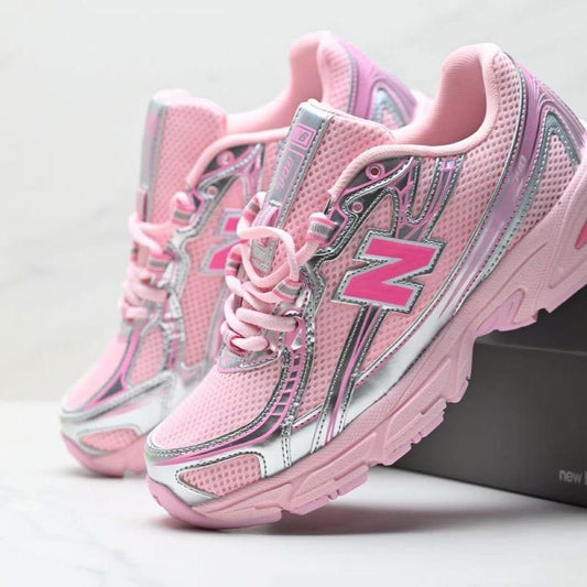 **🔥WOMEN'S NEW BALANCE 2002R CASUAL SHOES **🔥